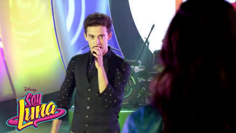 Matteo canta Allá Voy en el Episodio 40, Mira el video en HD!