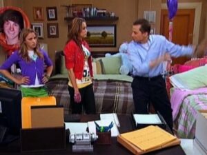 Hannah Montana - S3EP29: The Wheel Near My Bed (Keeps on Turnin')