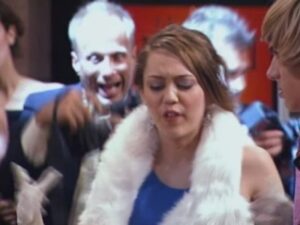 Hannah Montana - S2EP10: Achy Jakey Heart (2)