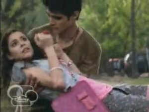 Violetta - S1EP1: A Dream, a Song