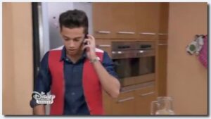 Violetta - S3EP57: Un reencuentro, una canción