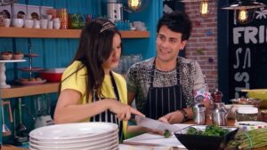 Soy Luna - S1EP59: A "Game" of Love, on Wheels