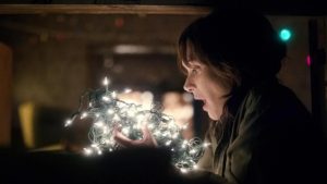 Stranger Things - S1EP3: Chapter Three: Holly, Jolly