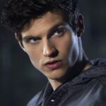 Daniel Sharman - Isaac Lahey