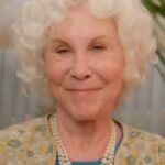 Rhea Perlman - Ruth