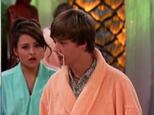 Hannah Montana - S3EP22: For (Give) a Little Bit