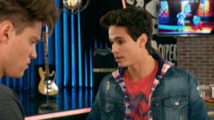 Soy Luna - S2EP59: A Video, on Wheels