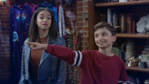 Wizards Beyond Waverly Place - S1EP18: Hit Me with Your Best Bot