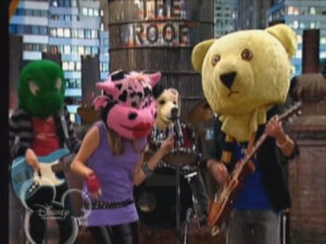 Hannah Montana - S3EP19: He Could Be the One (2)