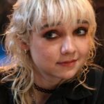 Julia Sarah Stone - Jules Logan